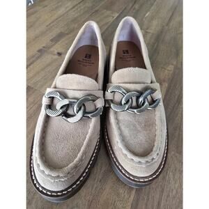 White Mountain Goodie 2 Loafer Womans 6.5 Like new